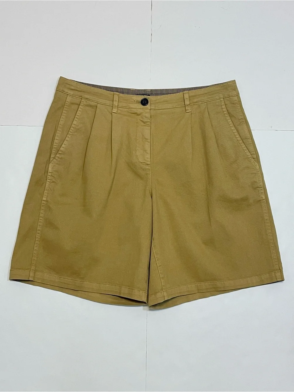 J. Crew Women's High-Rise Pleated Khaki Shorts Size 6